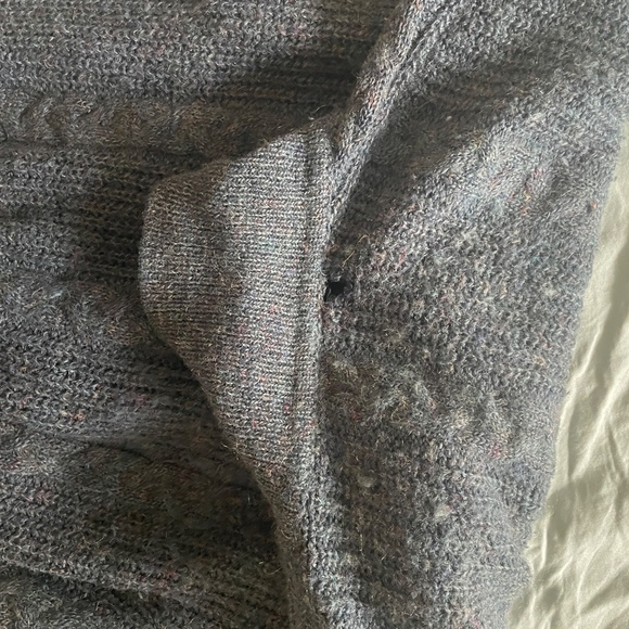 Vintage Blue Cable Knit Sweater – Size Medium - Picture 2 of 5